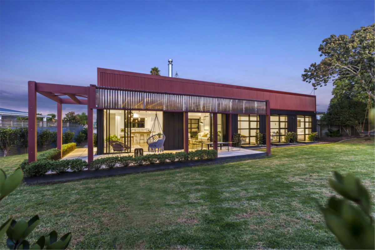 44 Taikata Road, Te Atatu Peninsula, Auckland - Carousel 1