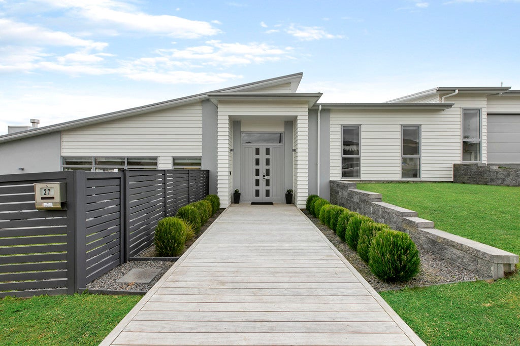 27 Karo Road, Beachlands, Auckland - Carousel 1