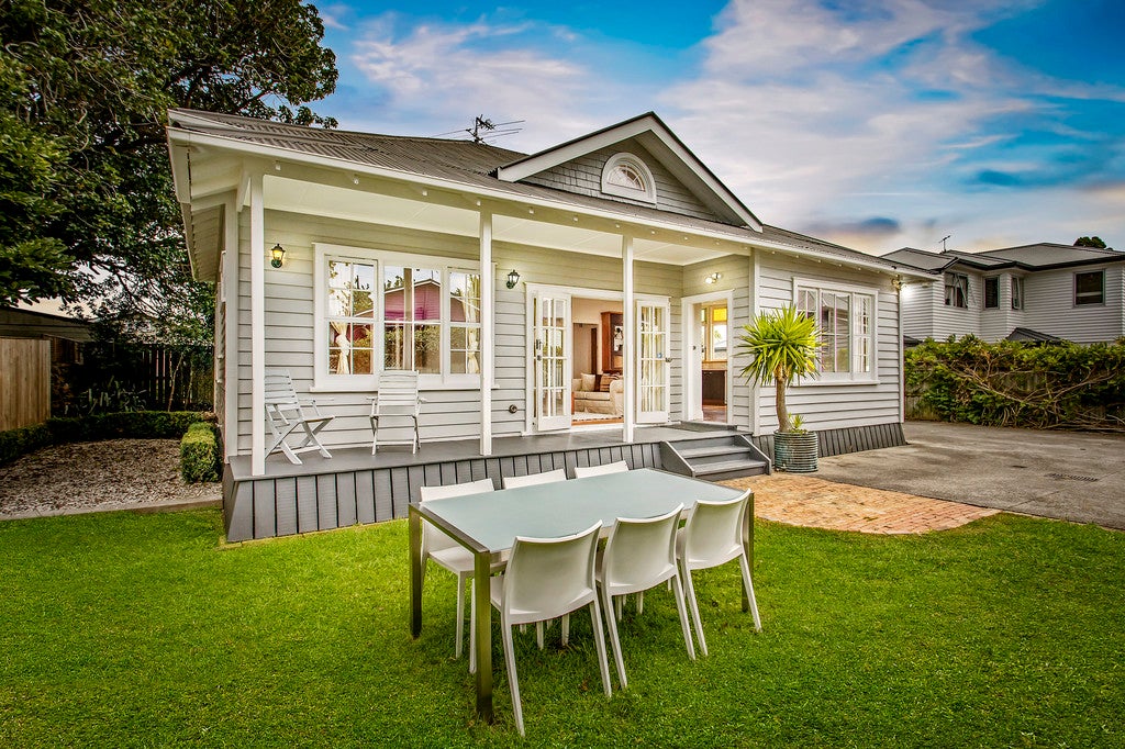 13A Mars Avenue, Sandringham, Auckland - Carousel 1