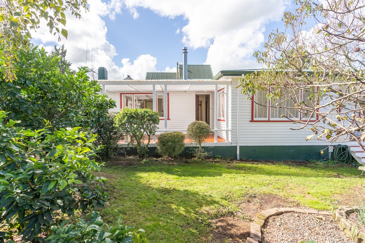 27 Johnsview Terrace, Hillcrest, Hamilton - Carousel 2