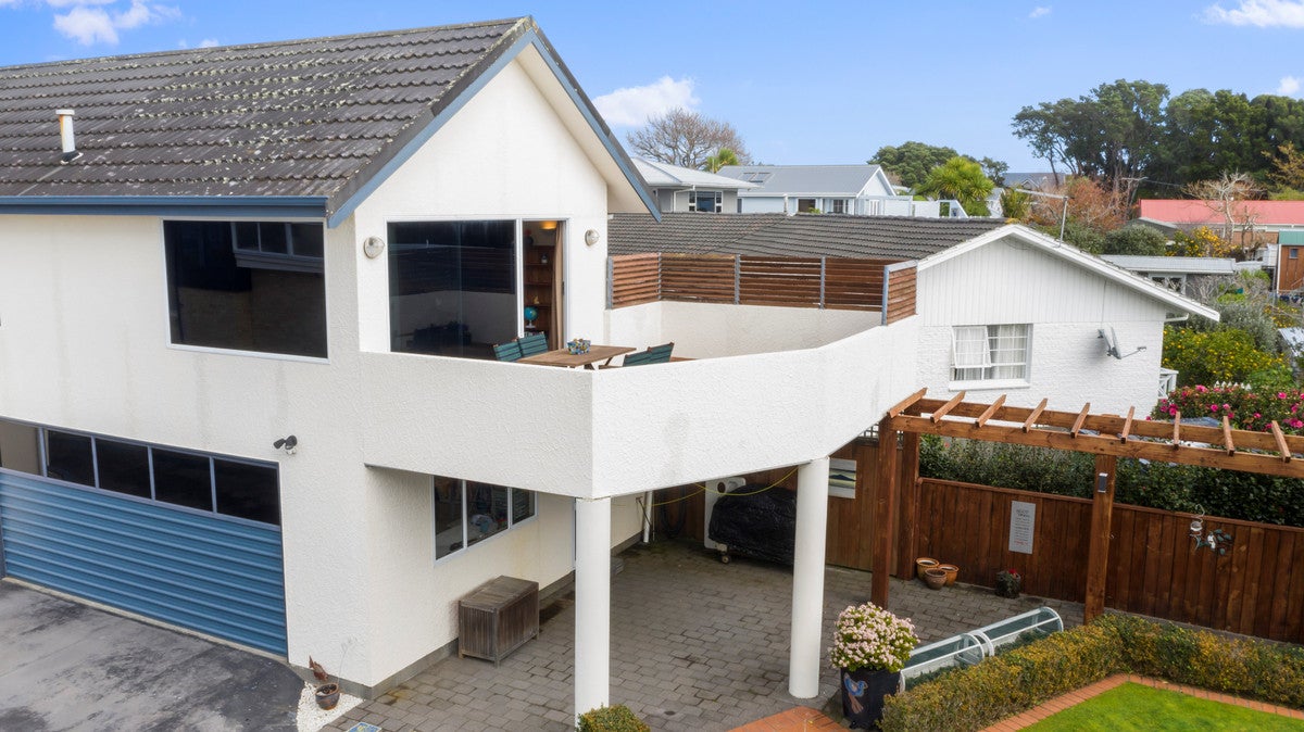 8 Barrett Street, Westown, New Plymouth - Carousel 20