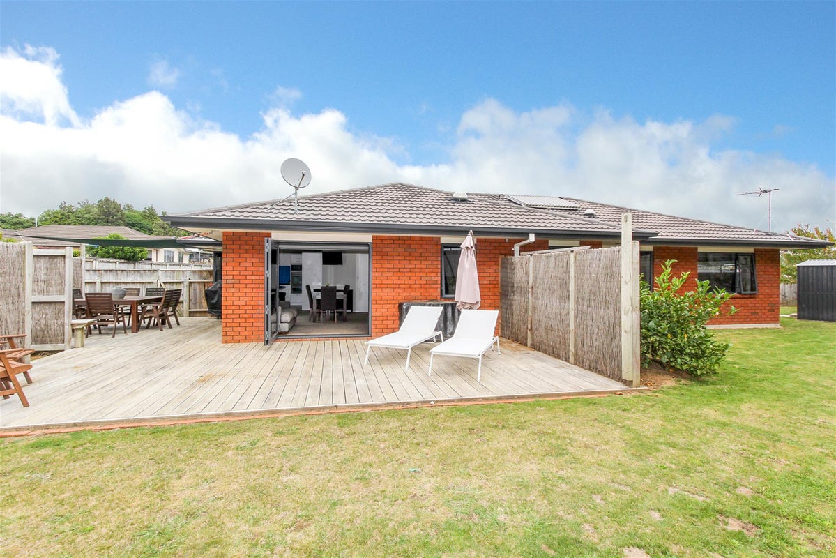 10B Anderson Way, Highlands Park, New Plymouth - Carousel 1