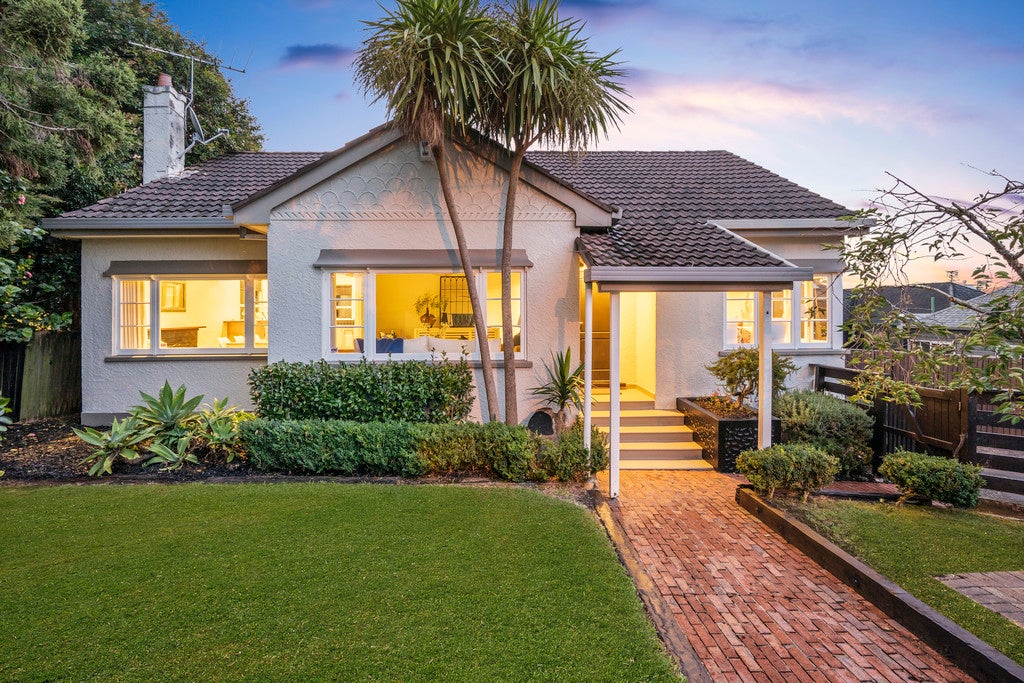 1/154 Orakei Road, Remuera, Auckland - Carousel 2