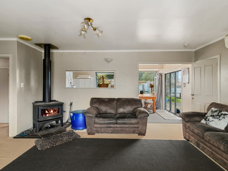 7 Thomas Crescent, Western Heights, Rotorua - Carousel 2