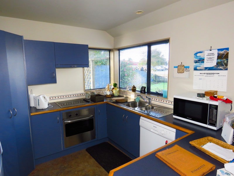48A Derby Street, Westport, Westport - Carousel 2