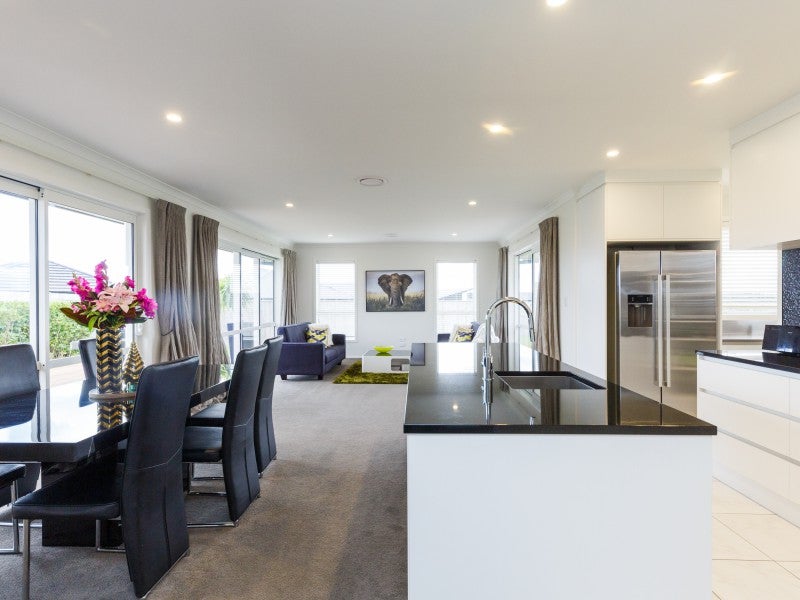 17 Silicon Way, Fitzherbert, Palmerston North - Carousel 1