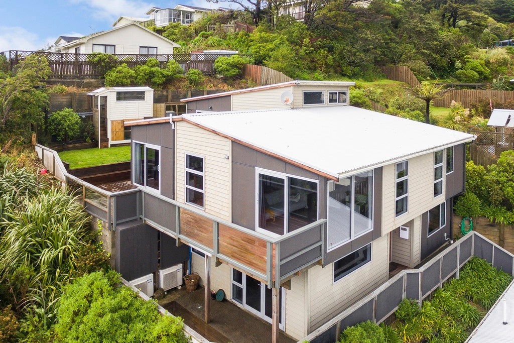 40A Chapman Street, Newlands, Wellington - Carousel 1