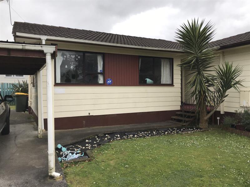 2/23 Hoturoa Place, Manurewa, Auckland - Carousel 1