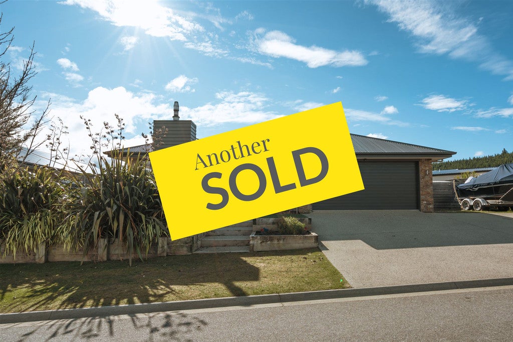 13 Sunnyside Lane, Wanaka - Carousel 1