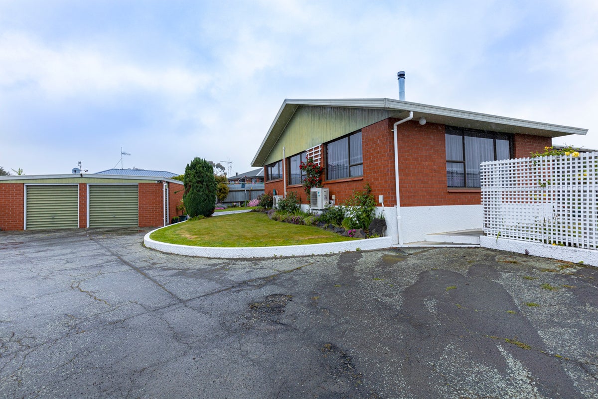 22 Stirling Place, Marchwiel, Timaru - Carousel 1