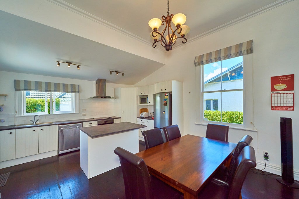 11 Limbrick Street, Terrace End, Palmerston North - Carousel 1