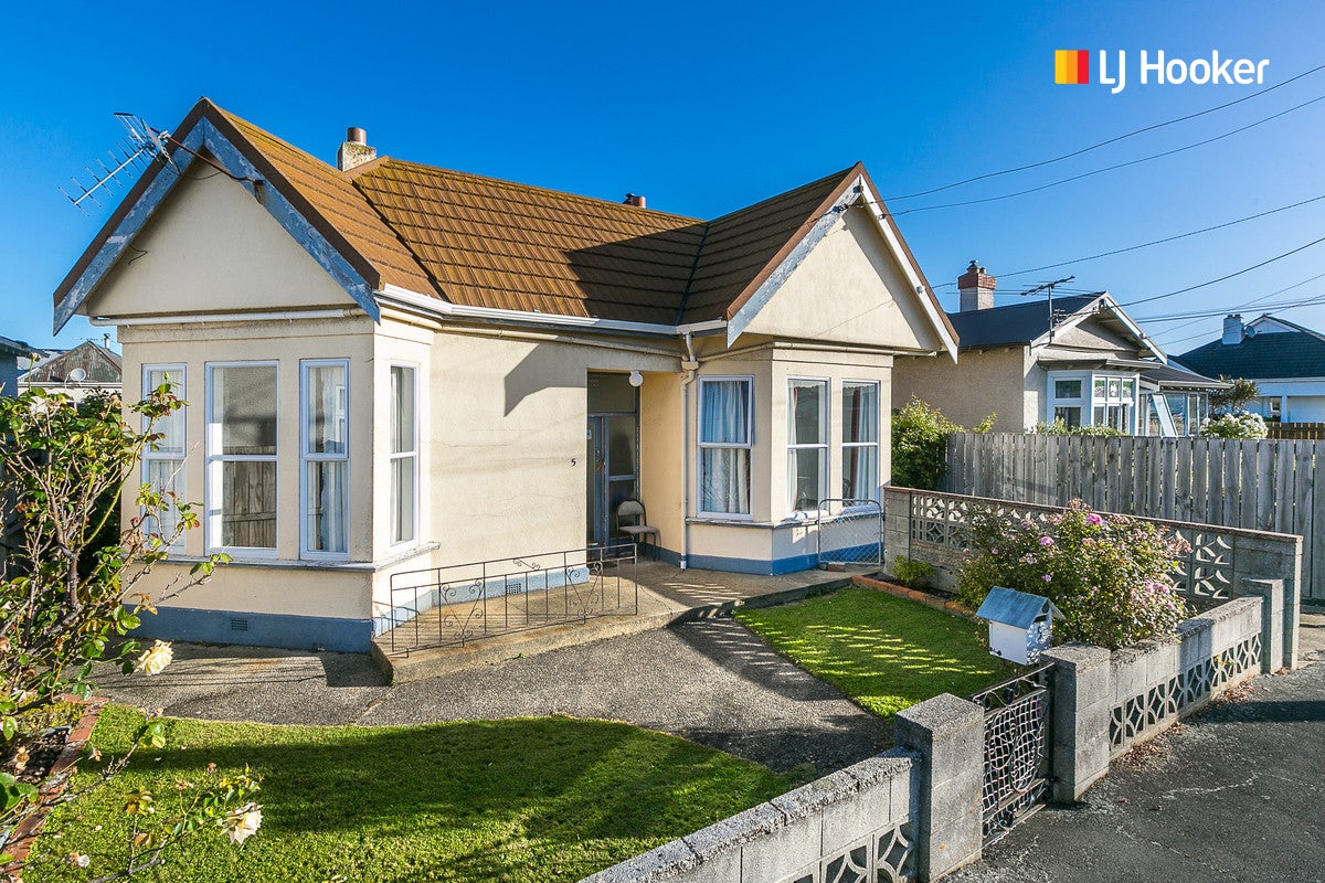5 Douglas Street, Saint Kilda, Dunedin - Carousel 1