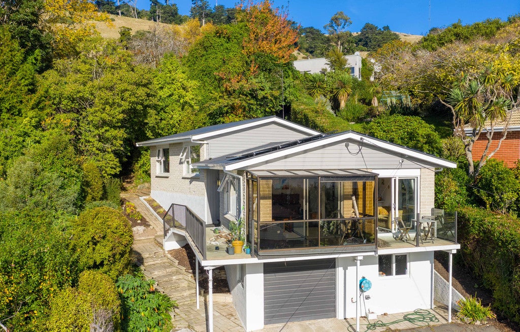 6 Barling Street, Macandrew Bay, Dunedin - Carousel 1