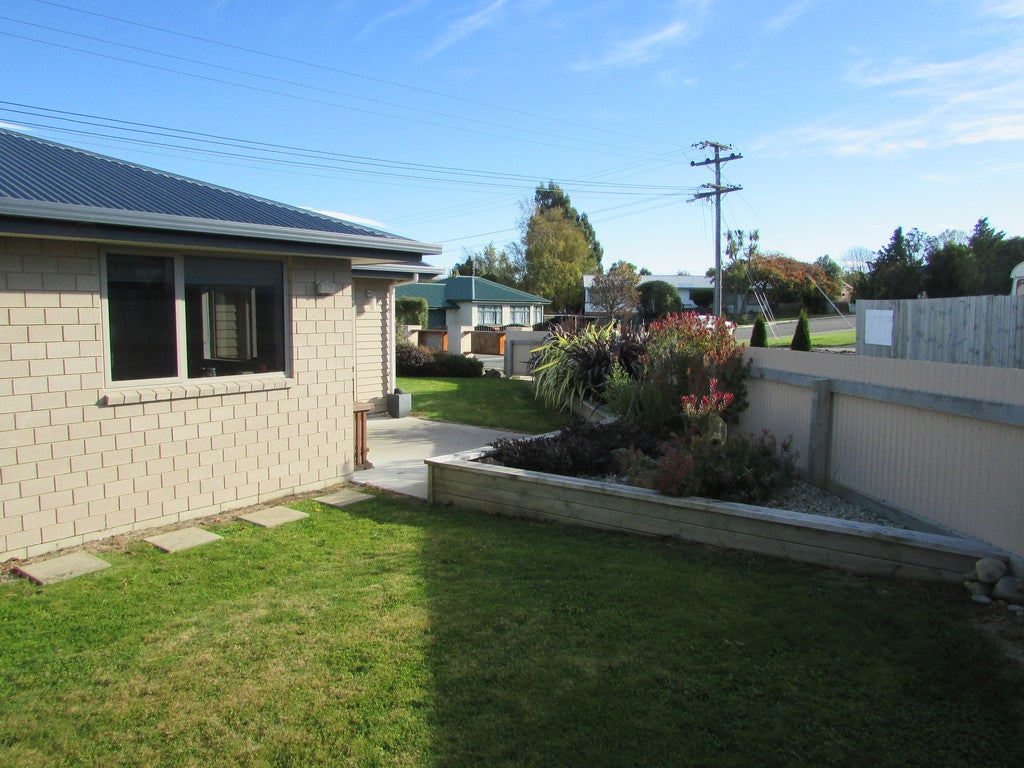 56 Essex Street, Weston, Oamaru - Carousel 26