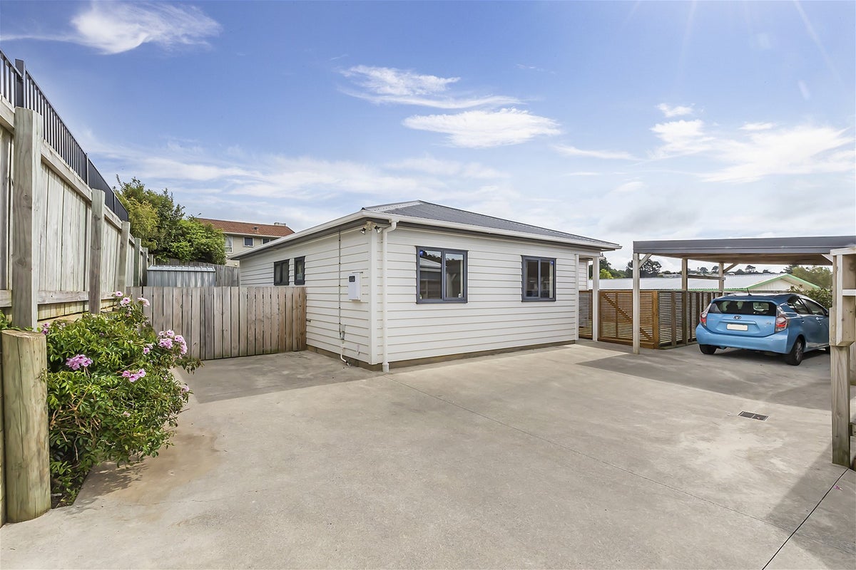 269A Warspite Avenue, Waitangirua, Porirua - Carousel 1