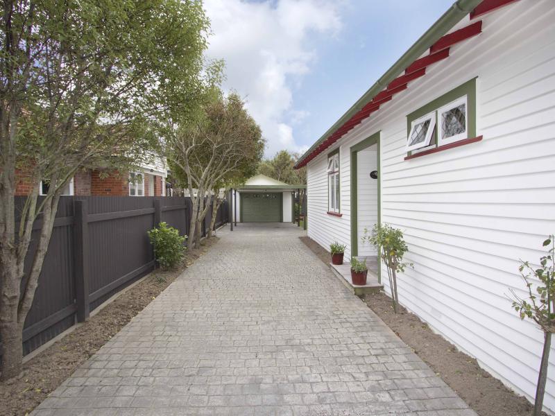 24 Allen Street, Boulcott, Lower Hutt - Carousel 20