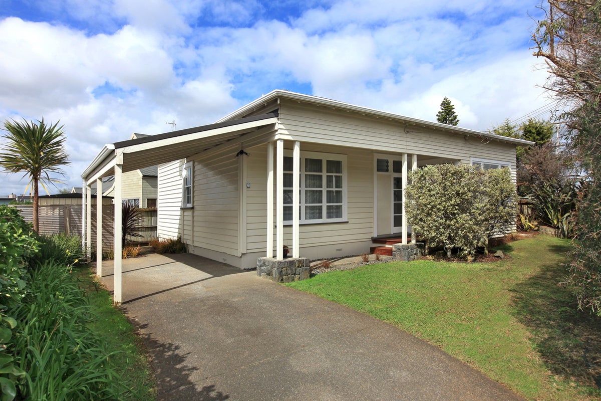 62 Rockfield Road, Penrose, Auckland - Carousel 1