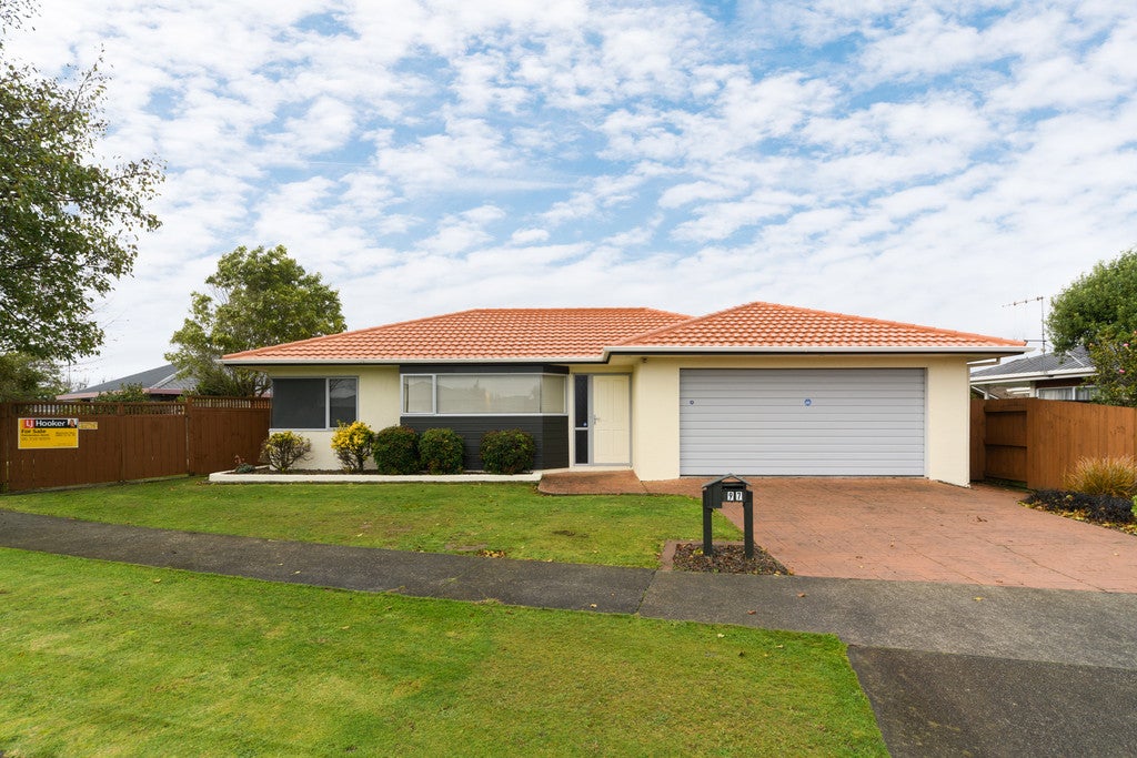 97 Amberley Avenue, Highbury, Palmerston North - Carousel 1