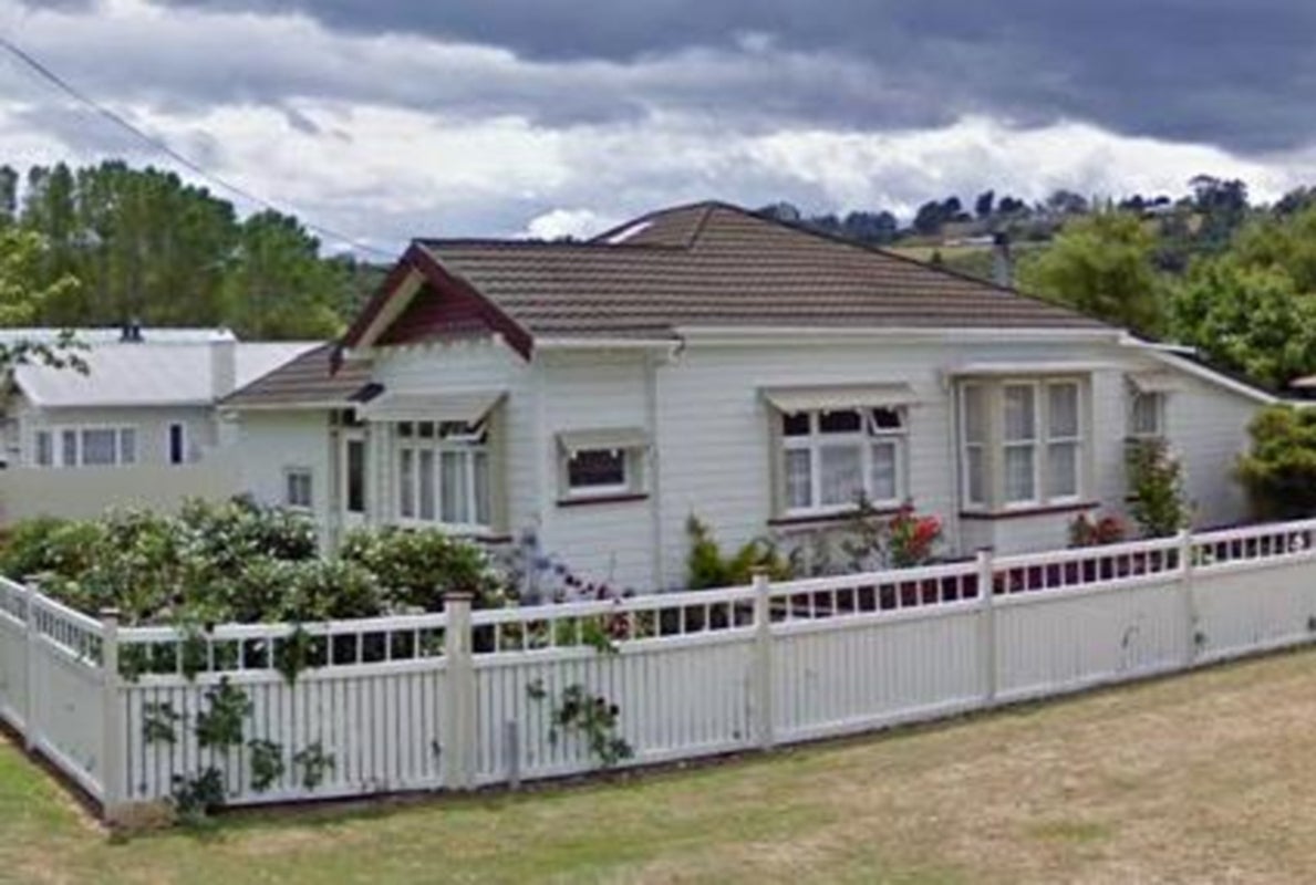 42 Field Street, Aramoho, Whanganui - Carousel 1