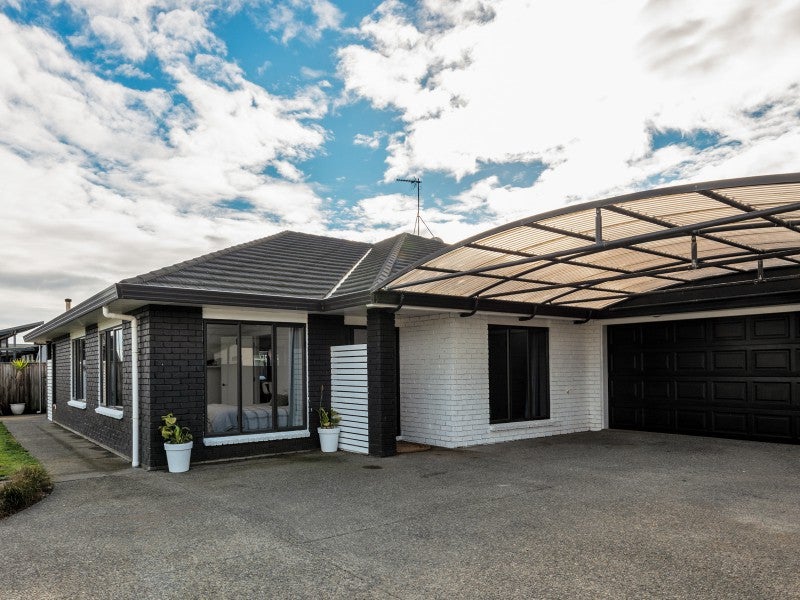250 Park Avenue, Waitarere Beach, Levin - Carousel 1