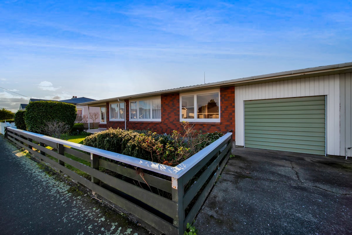 14 Surrey Street, Hawera - Carousel 1