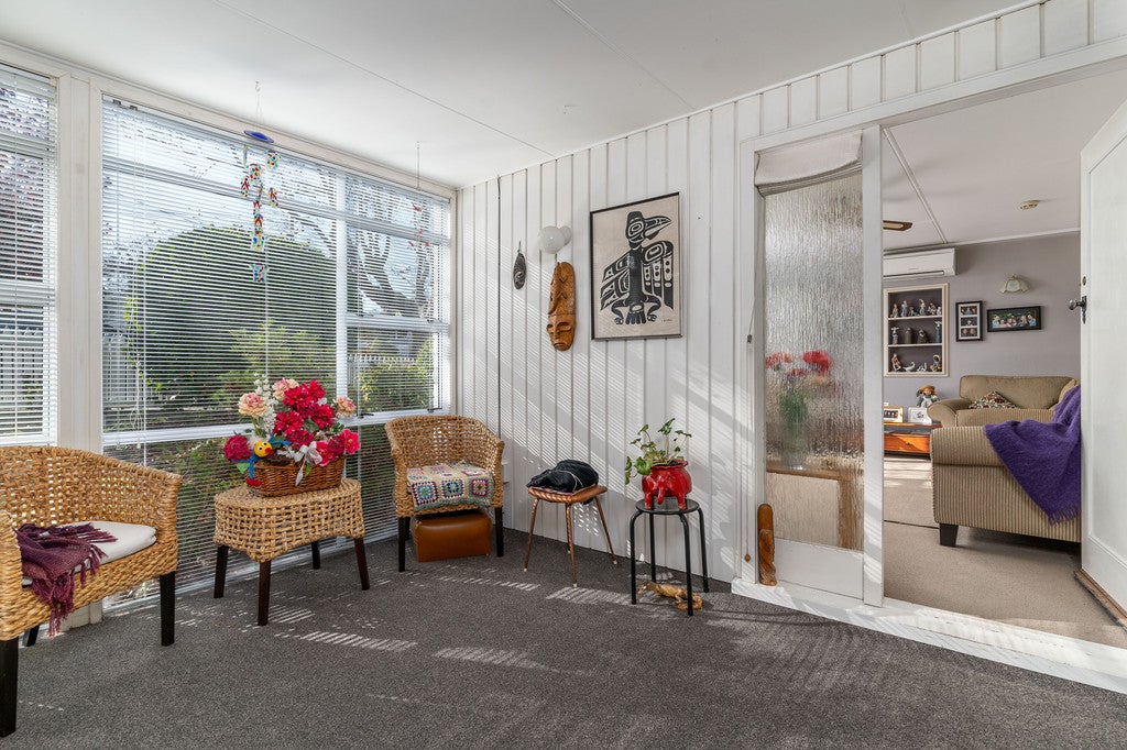 14 Queen Alexandra Street, Lansdowne, Masterton - Carousel 1