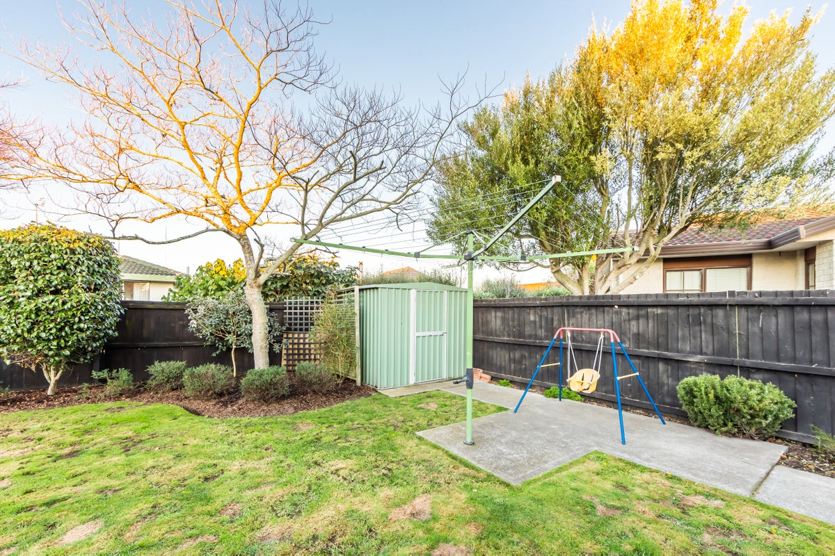 20B Applewood Place, Casebrook, Christchurch - Carousel 18