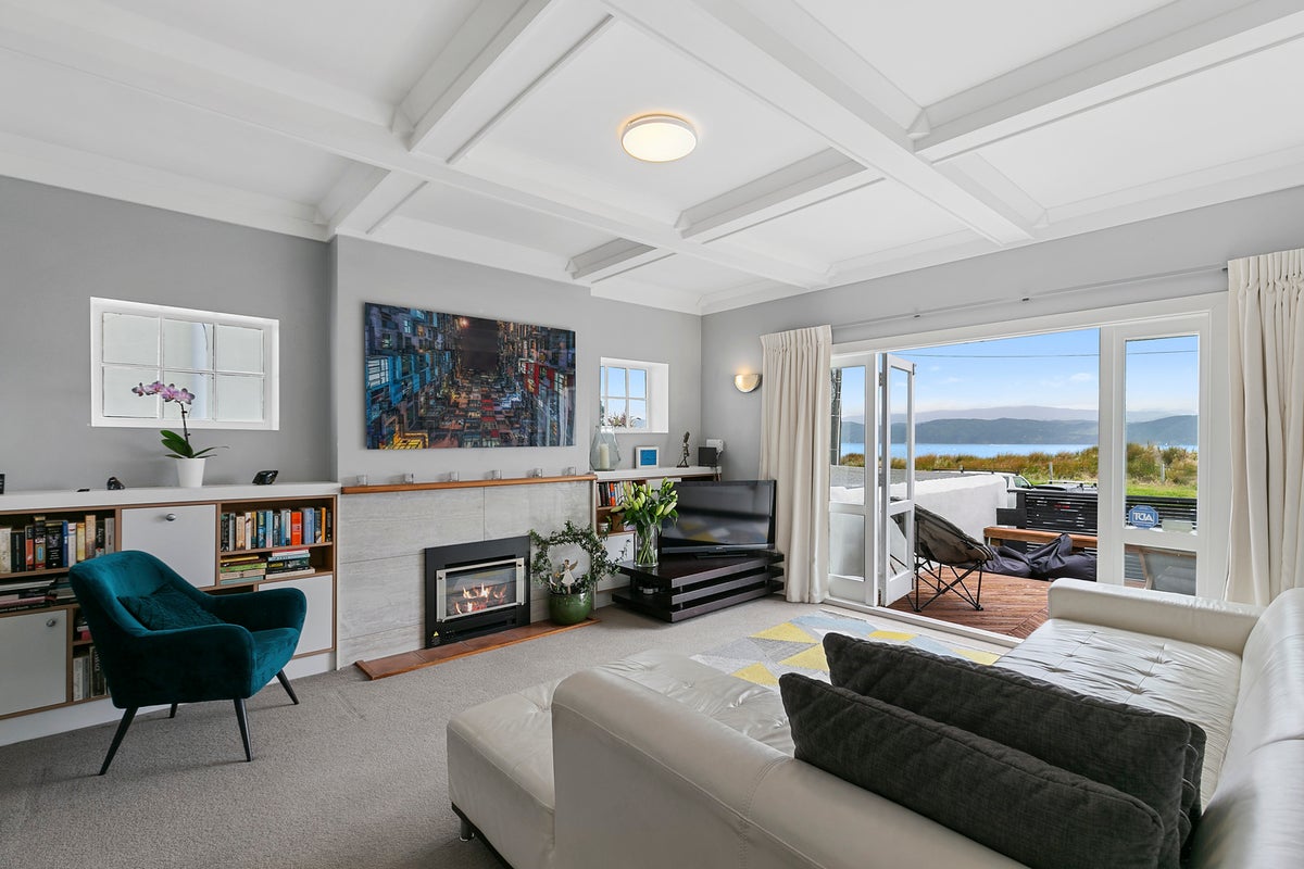 199 Marine Parade, Seatoun, Wellington - Carousel 1