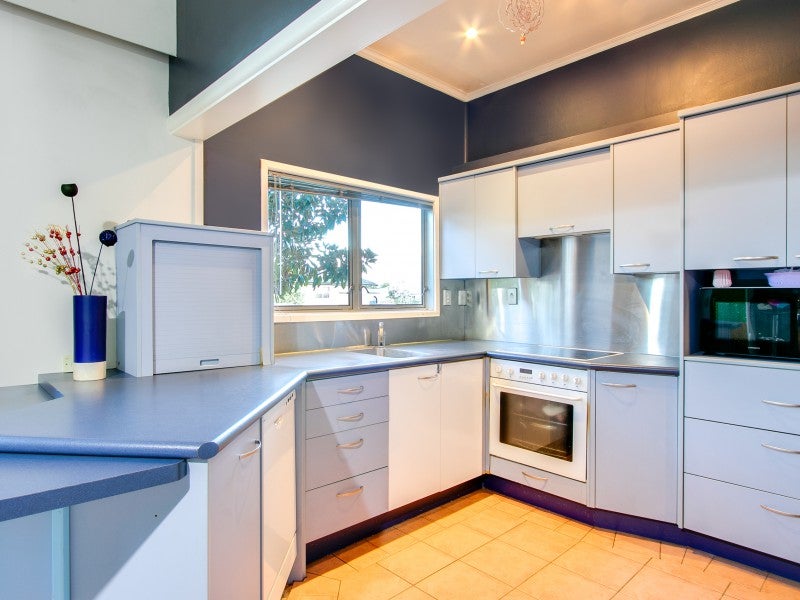 28 Bowling Road, Greenmeadows, Napier - Carousel 2