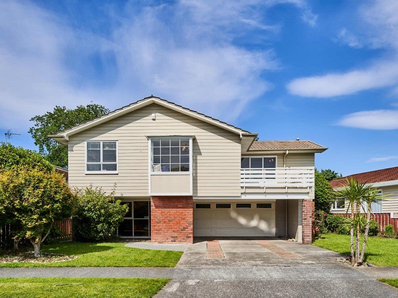41 Wai-Iti Crescent, Woburn, Lower Hutt - Carousel 1