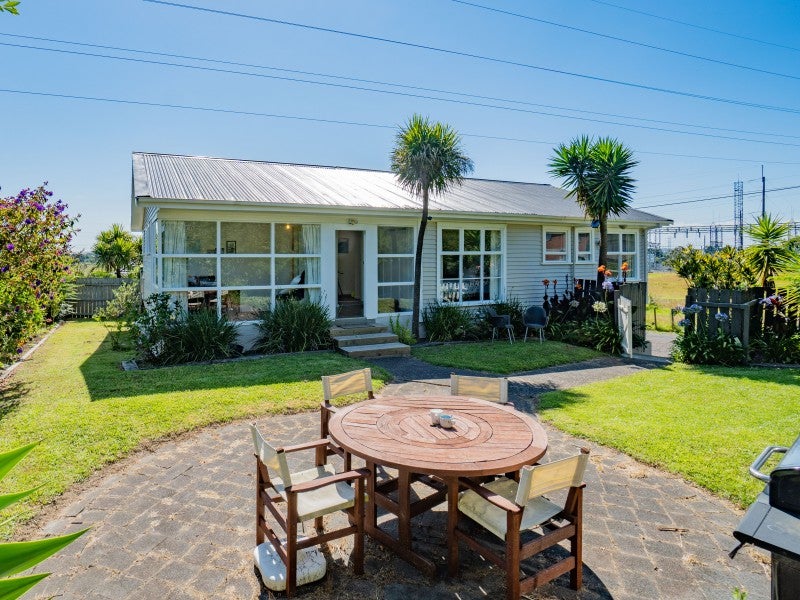 1/237 Hepburn Road, Glendene, Auckland - Carousel 24