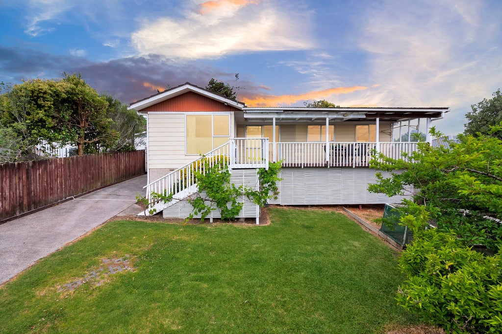 17 Osman Street, Glen Eden, Auckland - Carousel 2