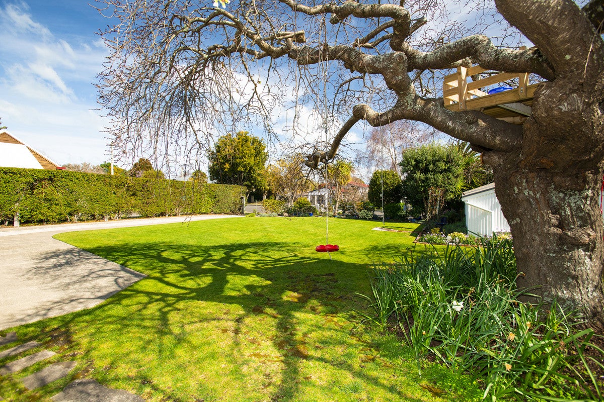 81 Stout Street, Whataupoko, Gisborne - Carousel 2