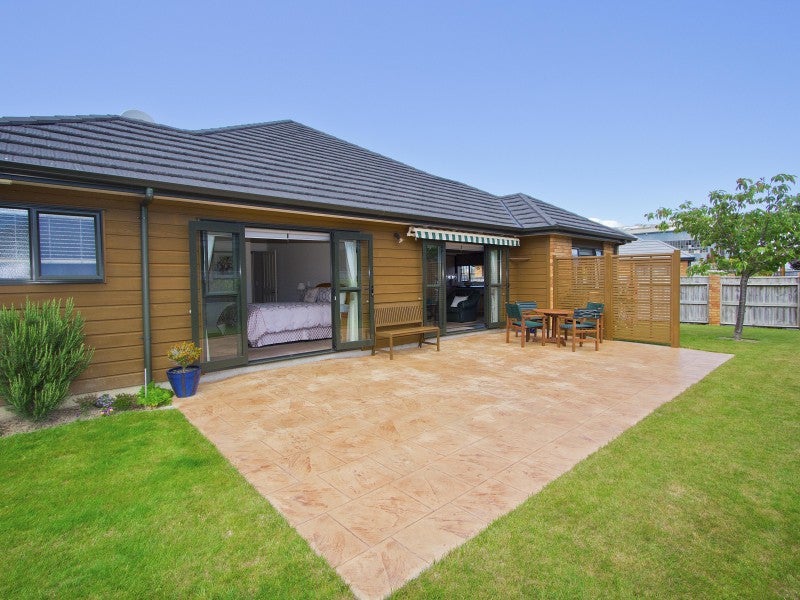 35 Moana Grove, Waiwhetu, Lower Hutt - Carousel 1
