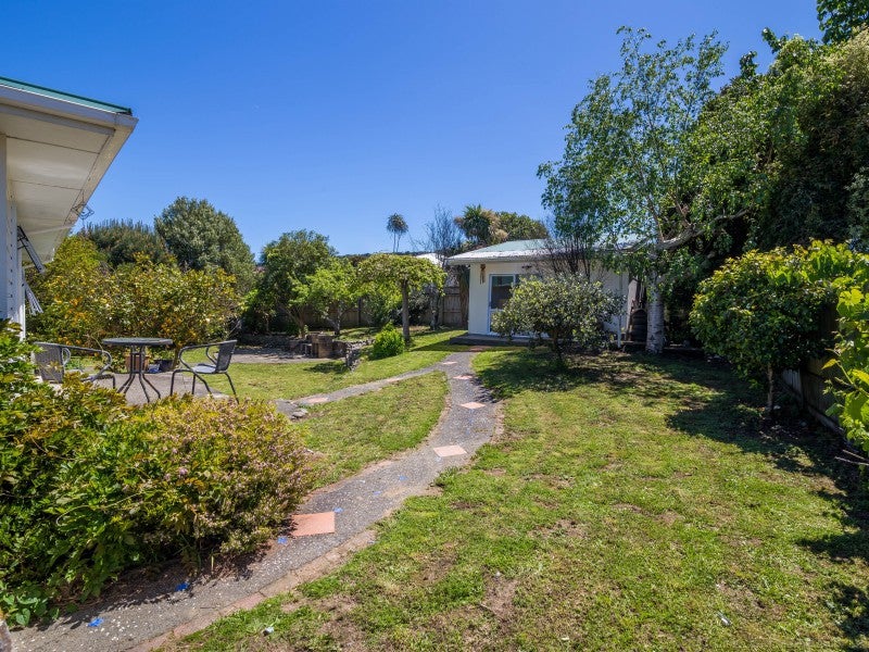 27 Totara Park Road, Clouston Park, Upper Hutt - Carousel 26