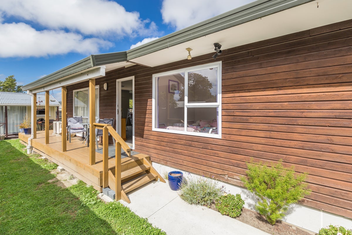 57 Cumnor Terrace, Woolston, Christchurch - Carousel 2