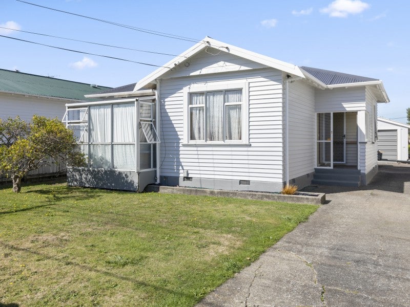 4 Pilmuir Street, Hutt Central, Lower Hutt - Carousel 1