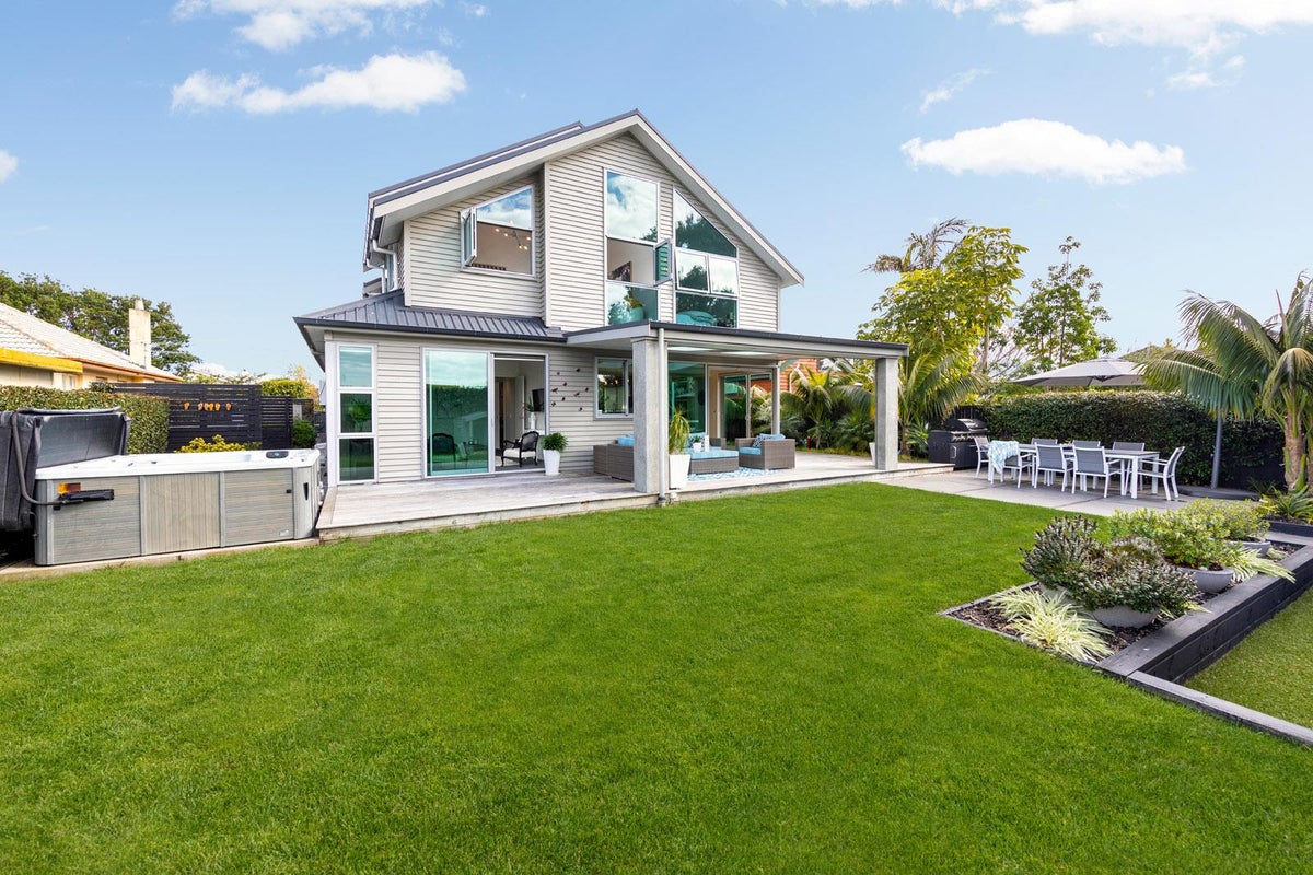 34 Whitehaven Road, Glendowie, Auckland - Carousel 1
