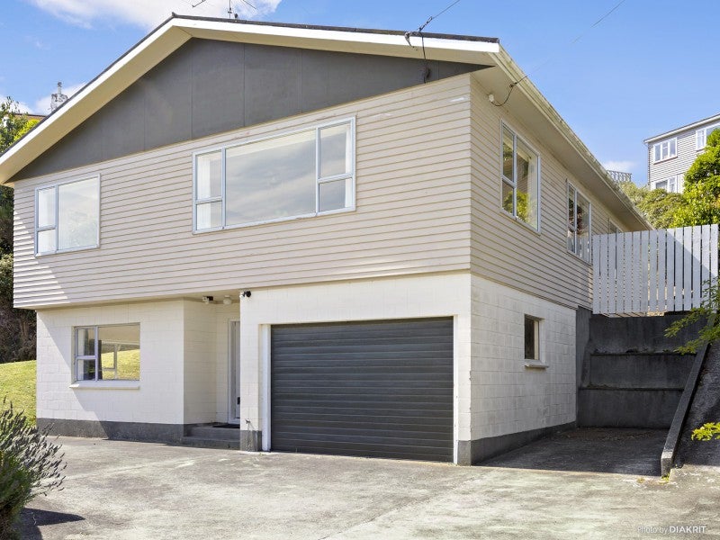 61 Montreal Grove, Kingston, Wellington - Carousel 1