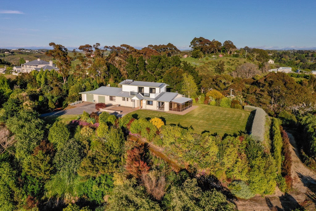 64 Nilgiri Road, Poraiti, Napier - Carousel 1