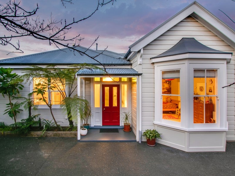 13 Colenso Avenue, Hospital Hill, Napier - Carousel 2