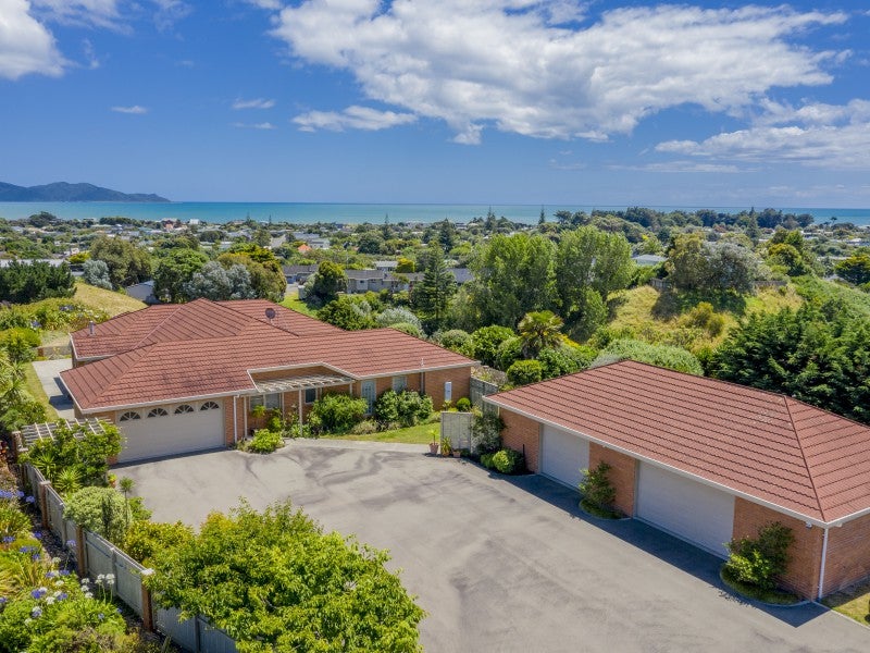31 Flaxmere Street, Waikanae Beach, Waikanae - Carousel 1