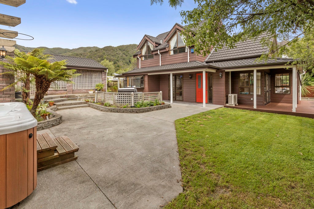 2/98 Horoeka Street, Stokes Valley, Lower Hutt - Carousel 2
