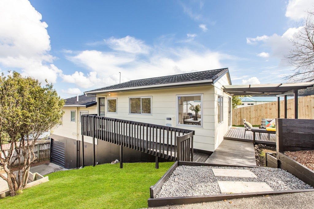 1/58 Bayview Road, Bayview, Auckland - Carousel 1