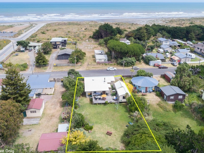 128 Rua Avenue, Waitarere Beach, Levin - Carousel 1