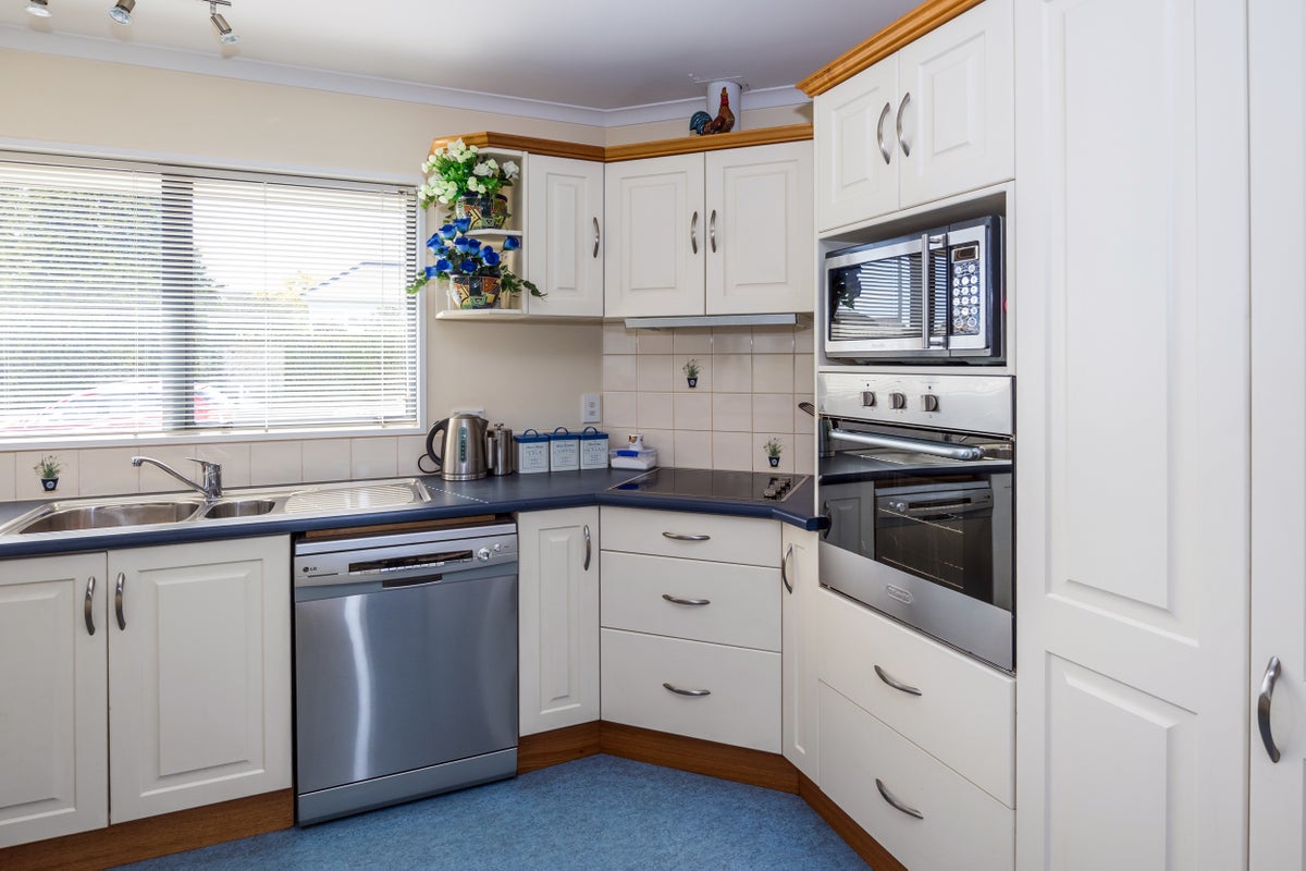 2 Nile Street, Highfield, Timaru - Carousel 2