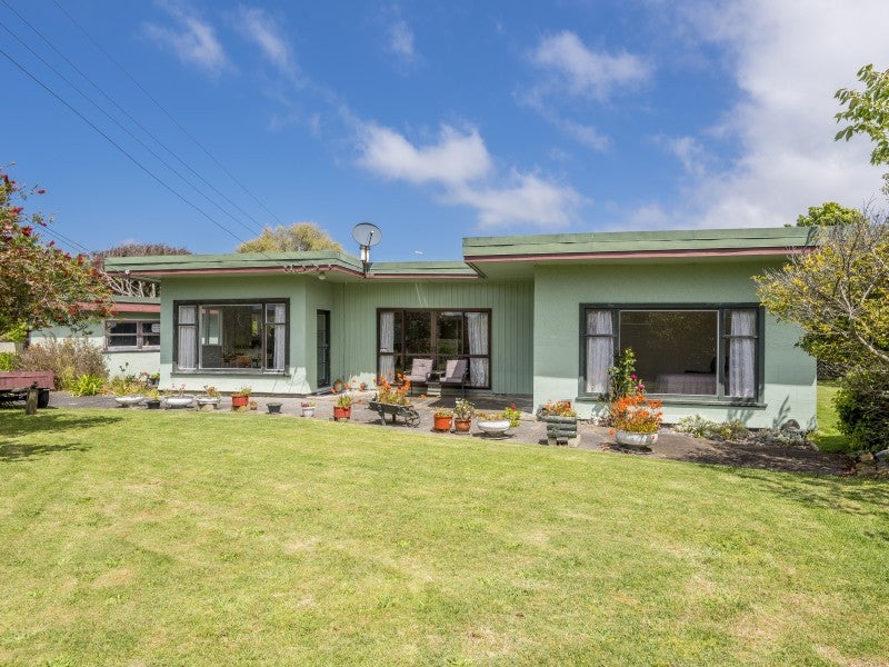 36 Rangihiroa Street, Waikanae Beach, Waikanae - Carousel 1