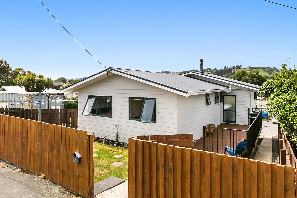 3 Paterson Street, Abbotsford, Dunedin - Carousel 1
