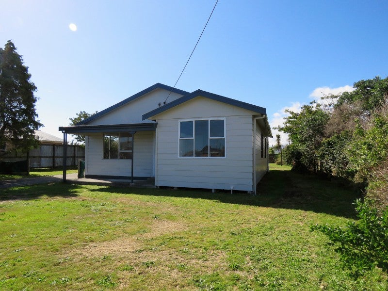 7 Peel Street, Westport, Westport - Carousel 18