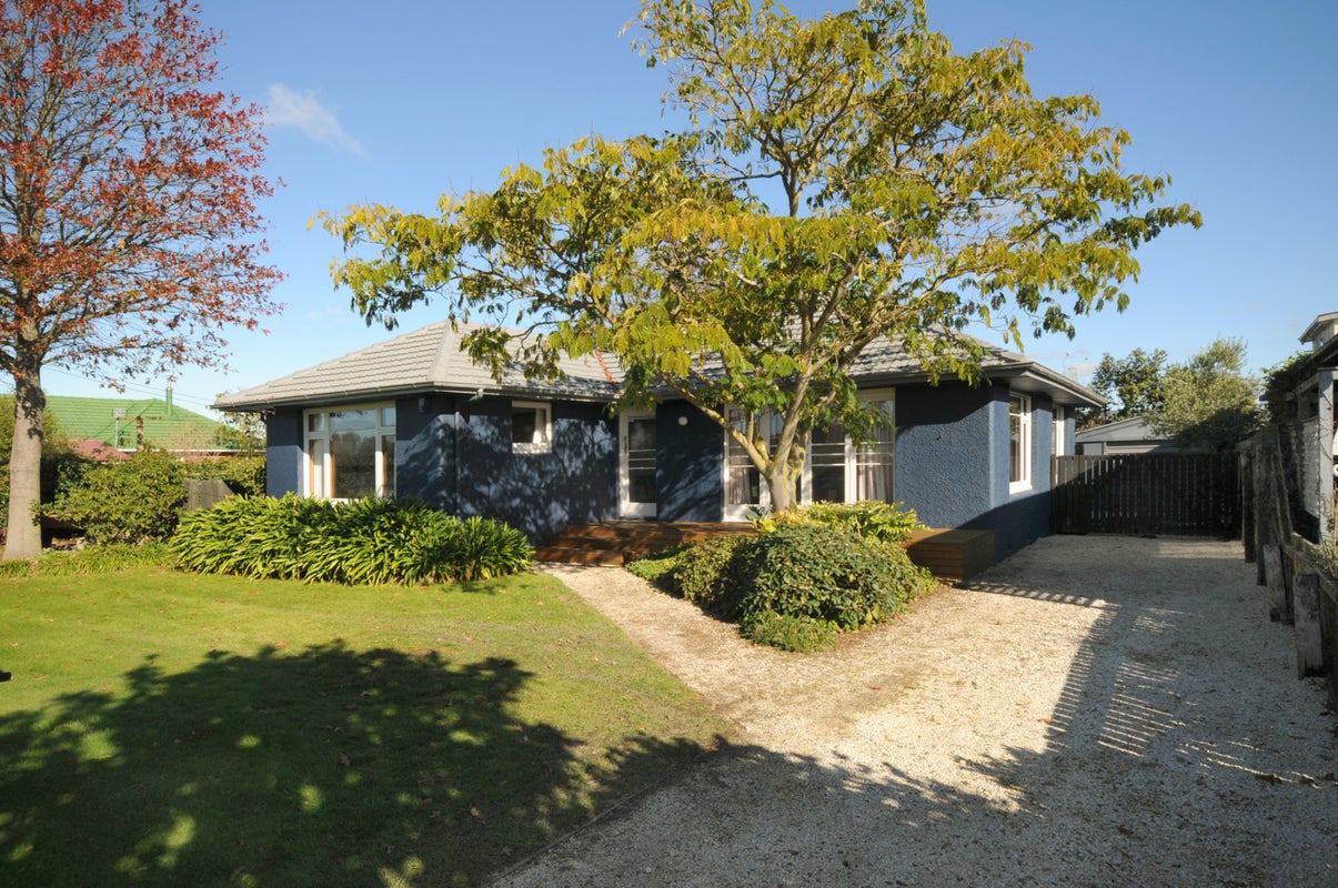 12 Halliwell Avenue, Papanui, Christchurch - Carousel 1